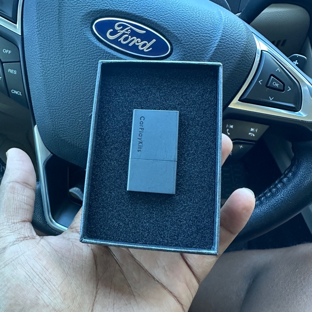 Wireless Carplay Adapter - Picture 3 of 3